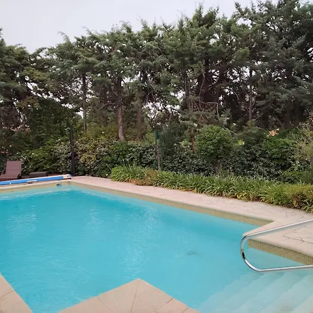Boulouris Entre Et Piscine